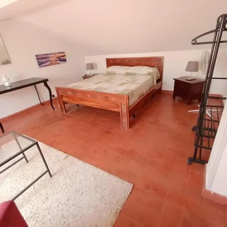 بيت للعطل House In Garden باليرمو